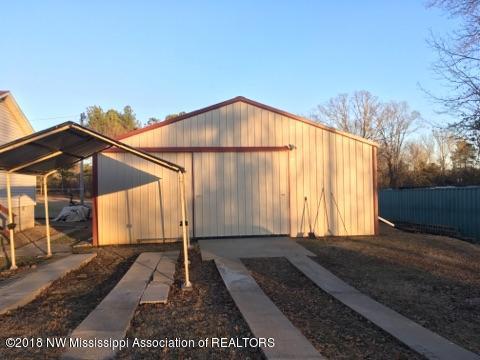 856 Cayce Road Byhalia, MS 38611 - Photo 3 of 19 IMG_7598