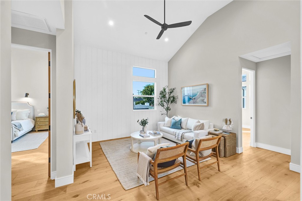 2016 Farrell Avenue, Unit B Redondo Beach, CA 90278 - Photo 20 of 51 a view of a livingroom with furniture and a livingroom