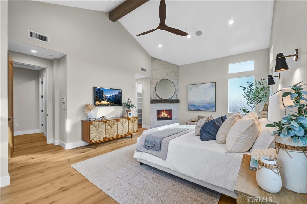 2016 Farrell Avenue, Unit B Redondo Beach, CA 90278 - Photo 23 of 51 a bedroom with a bed window and couch