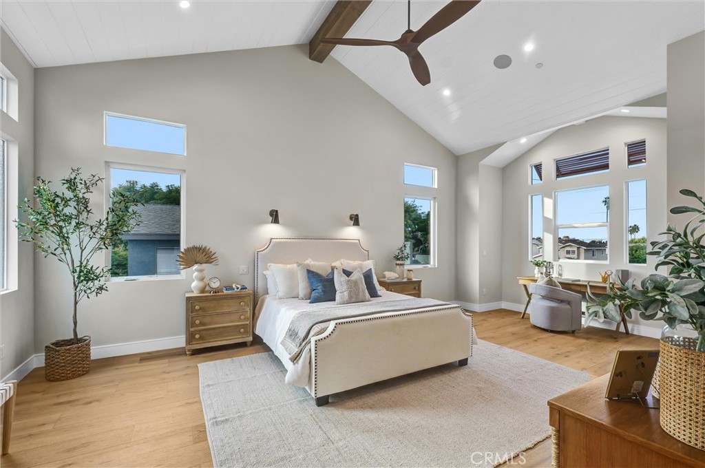 2016 Farrell Avenue, Unit B Redondo Beach, CA 90278 - Photo 25 of 51 a bedroom with a bed and window