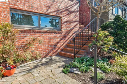 $1,199,000 | 105 Arlington Avenue, Kensington, CA 94707