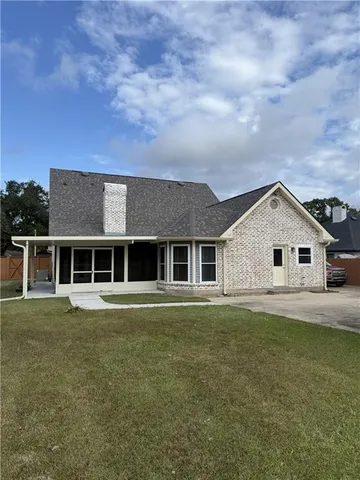 $368,900 | 212 Somerset Road, Laplace, LA 70068