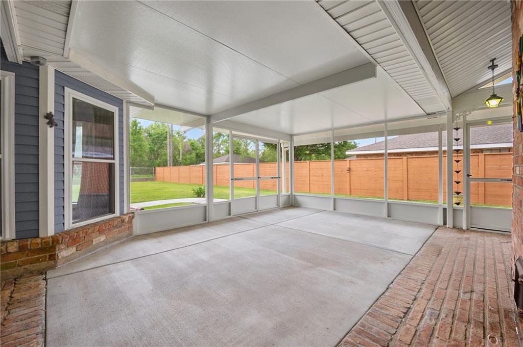 212 Somerset Road Laplace, LA 70068 - Photo 43 of 53