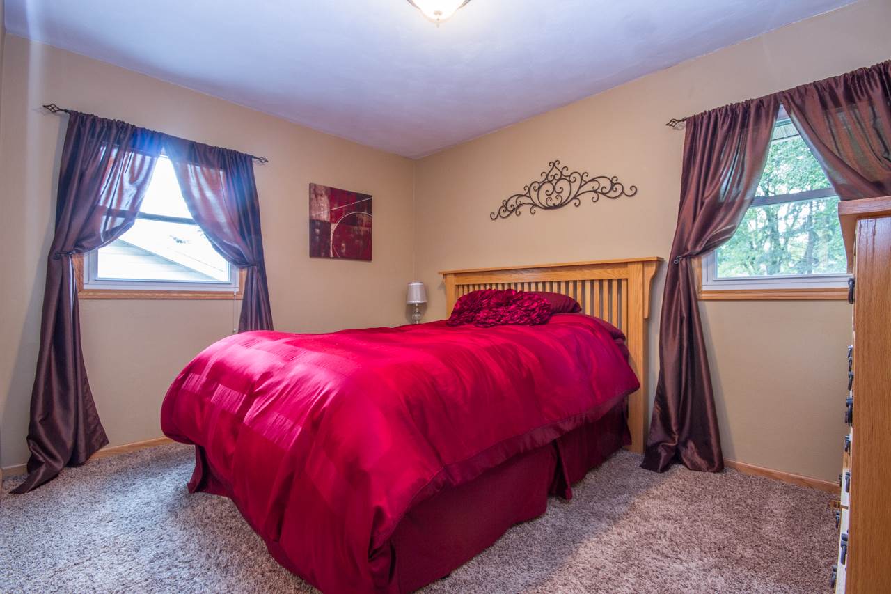 2310 Springreen Drive Dubuque, IA 52002 - Photo 11 of 25 Gallery Image 11