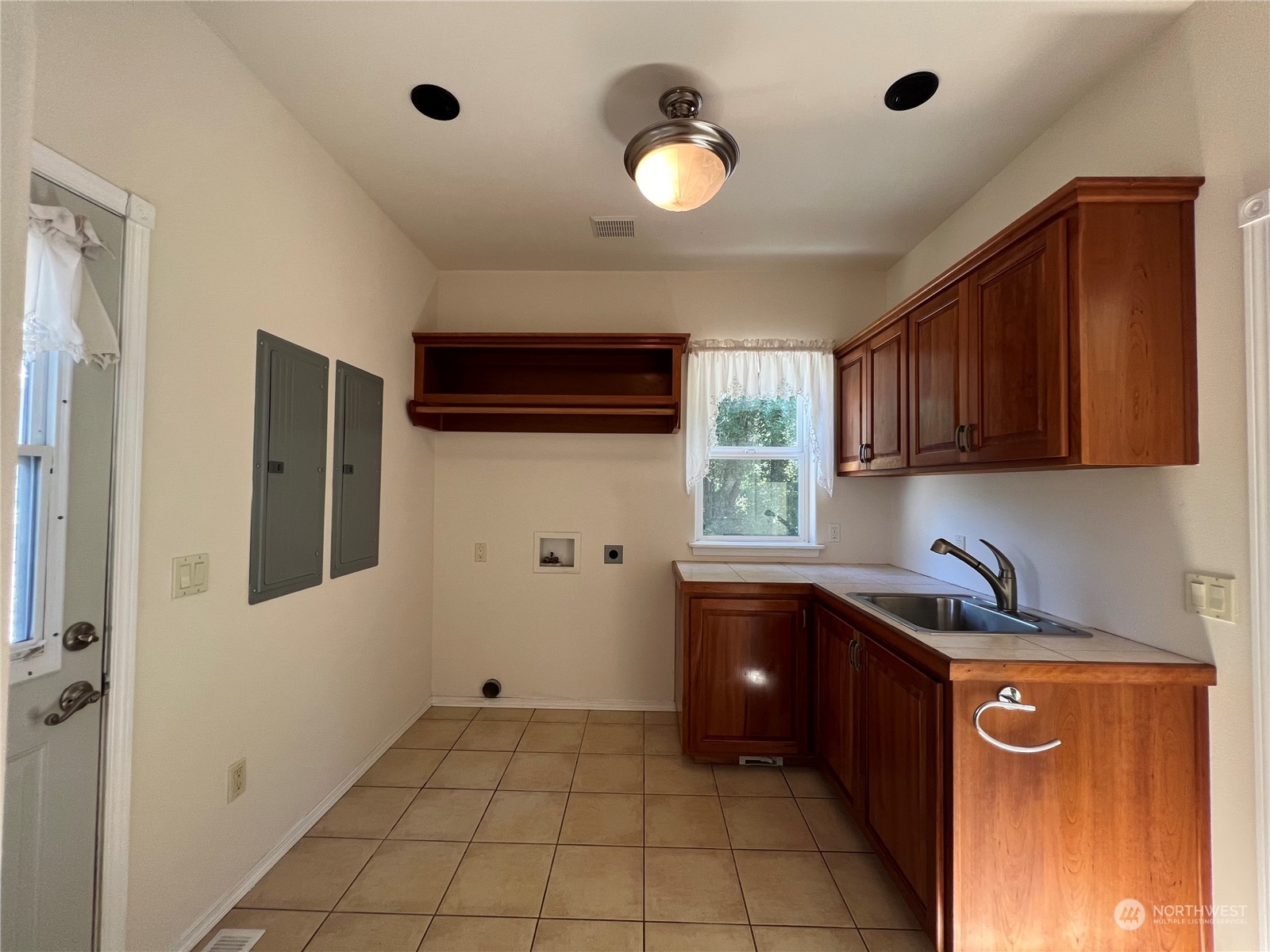 215 Equus Lane Sequim, WA 98382 - Photo 12 of 40 Gallery Image 12