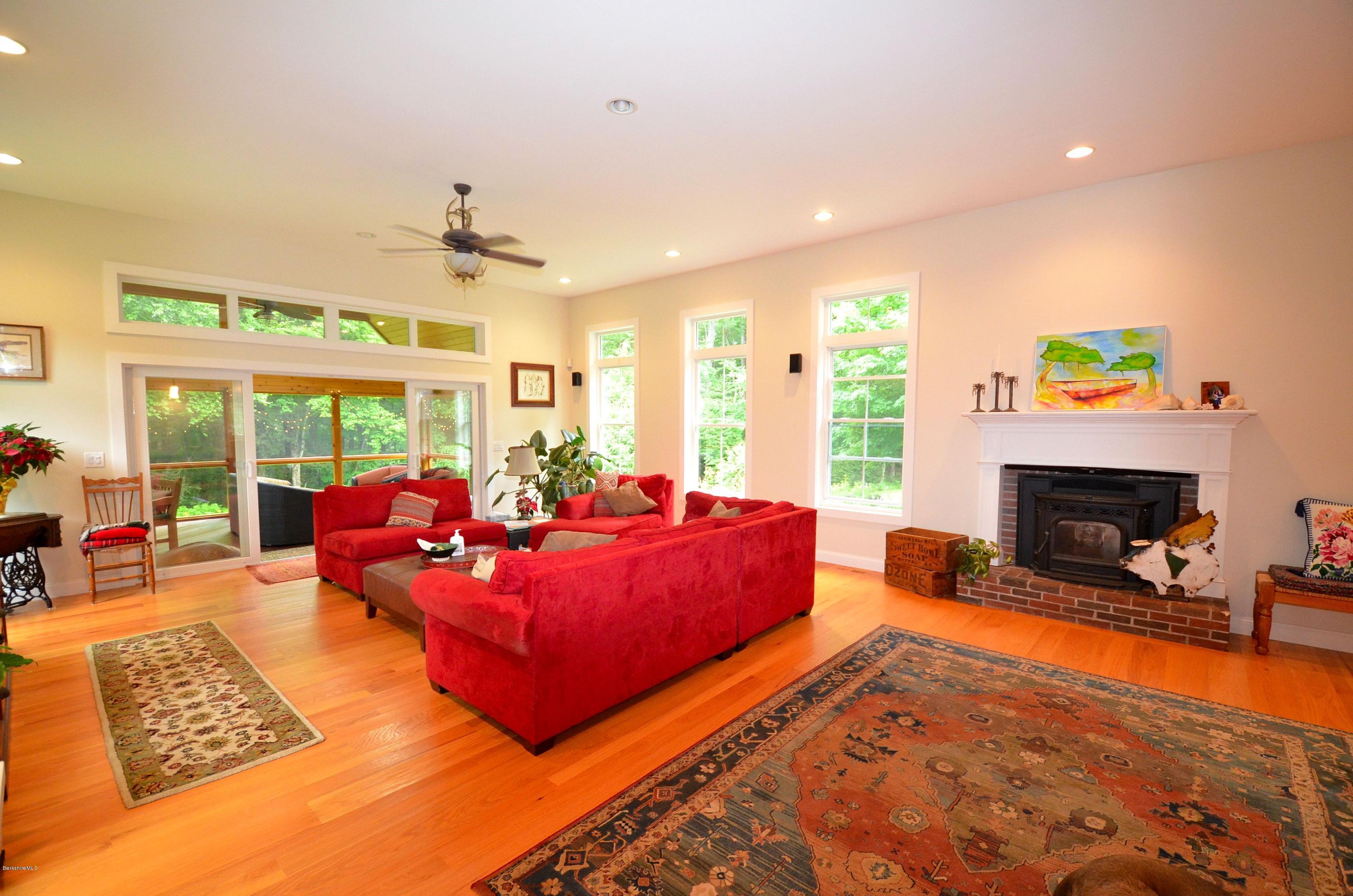 15 Crooks Road Blandford, MA 01008 - Photo 9 of 39 Living