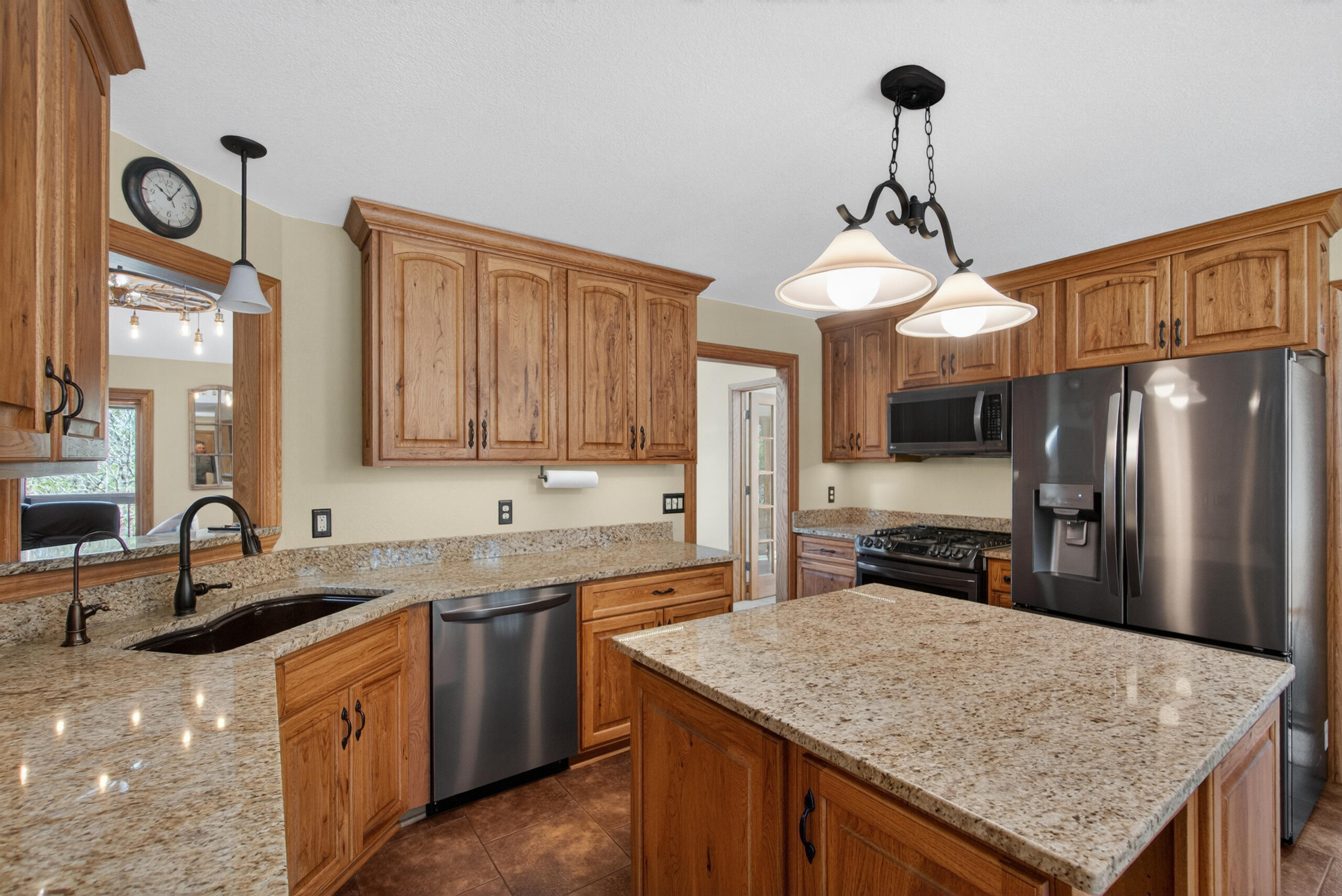 9355 St Kilian Heights Road Wayne, WI 53002 - Photo 4 of 61 DSC06530