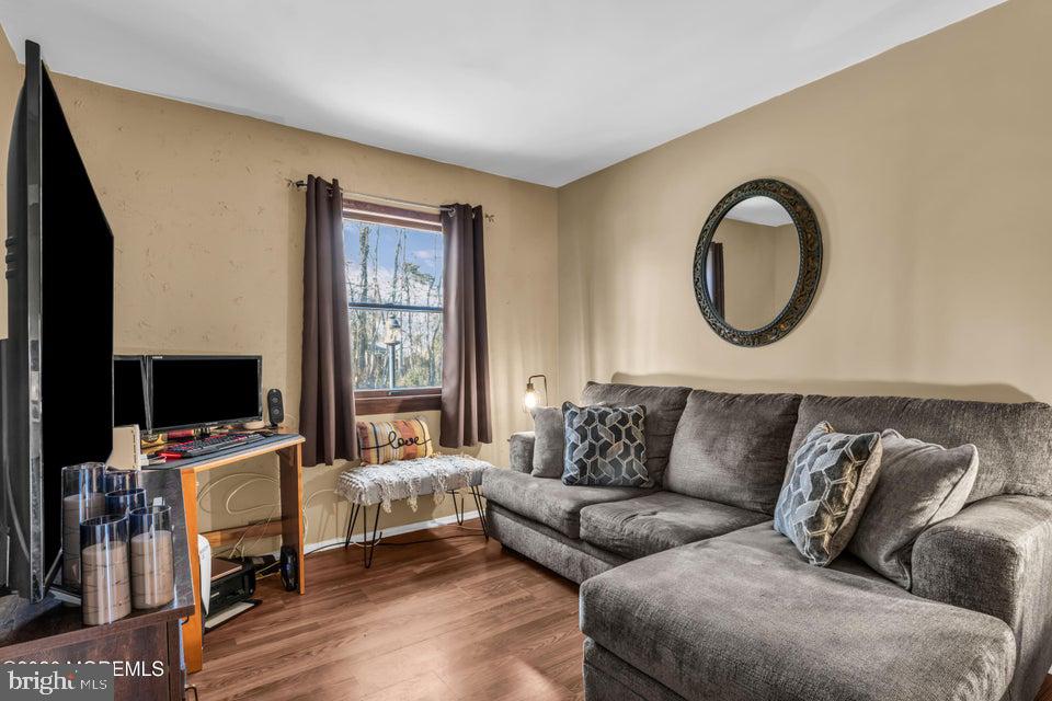 10 Cobblestone Court Howell, NJ 07731 - Photo 7 of 32