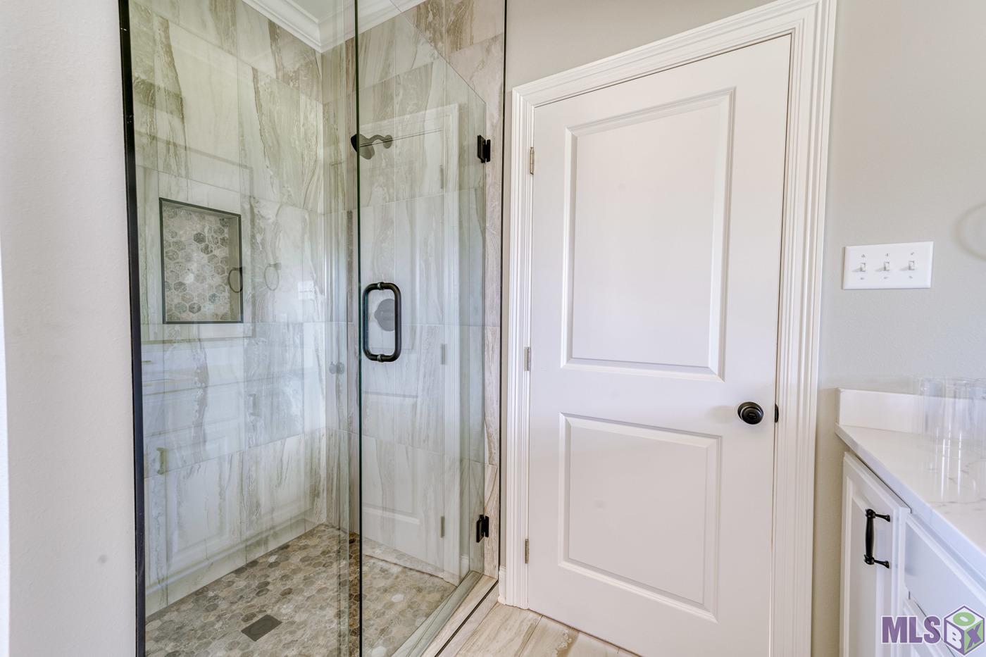 1760 North Linen Road Gonzales, LA 70737 - Photo 10 of 16 Gallery Image 10