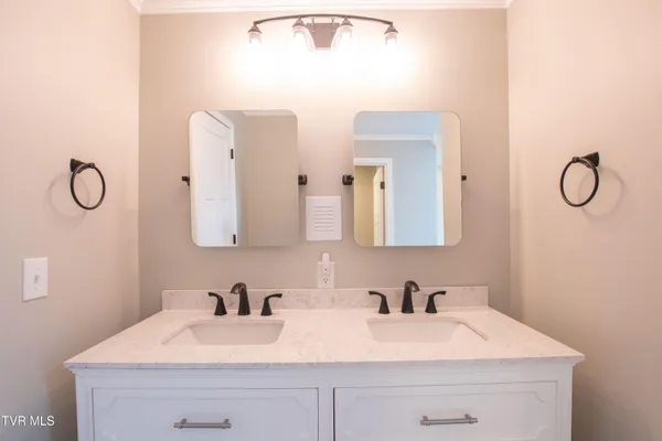 $243,500 | 2751 Everett Street, Bristol, VA 24201