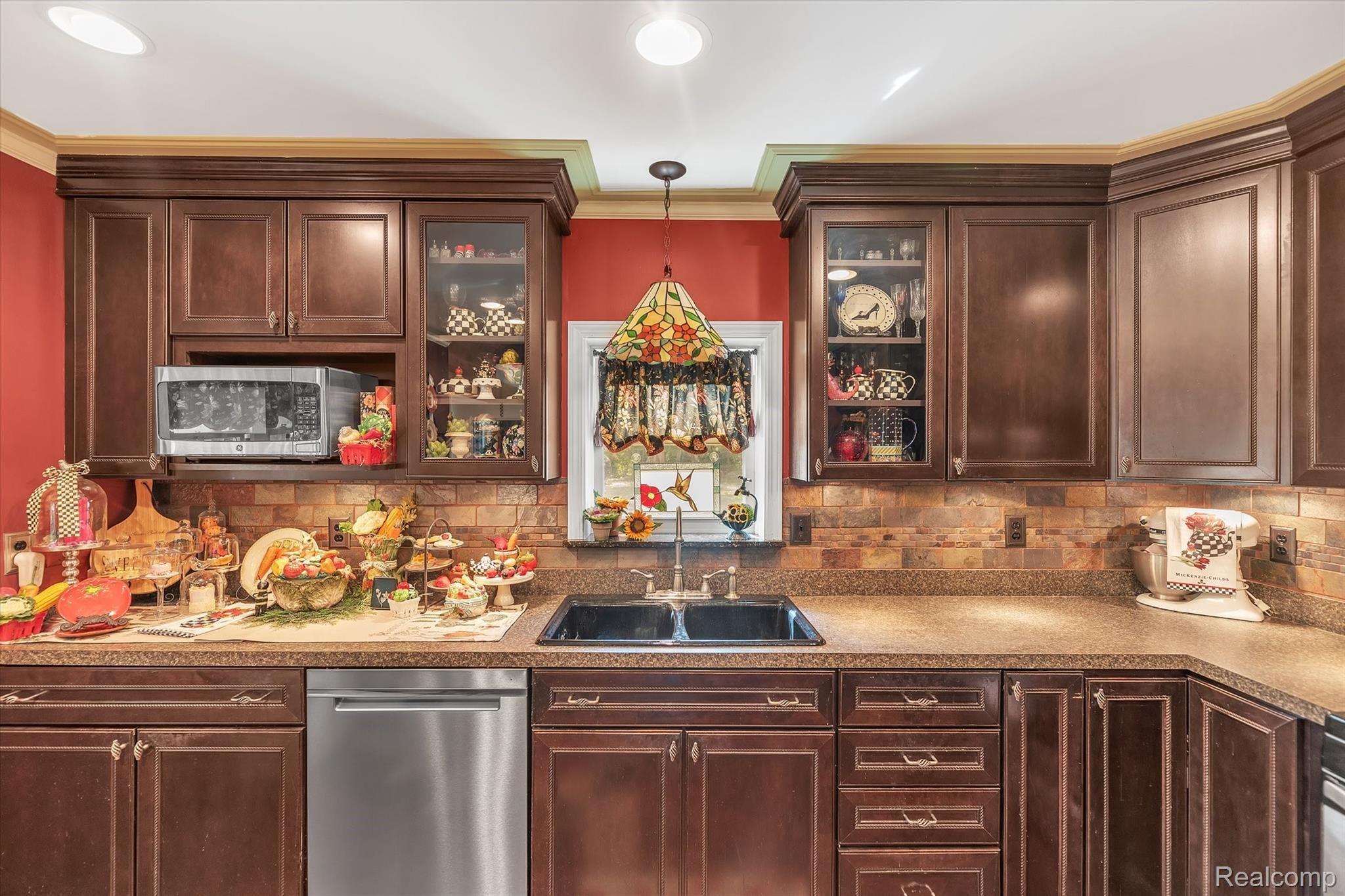 1653 North Beck Road Canton, MI 48187 - Photo 19 of 57 20-1653-N-Beck-Rd-WindowStill-Real-Estate-Photography-20.jpg