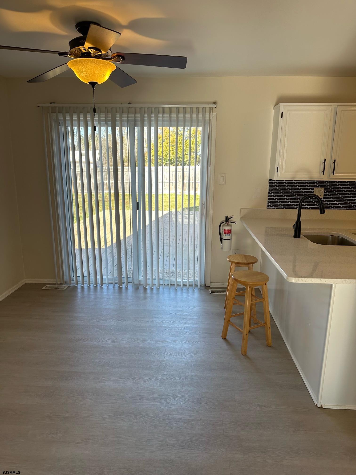 19 Cedar Court Somers Point, NJ 08244 - Photo 4 of 20 a room with furniture and window