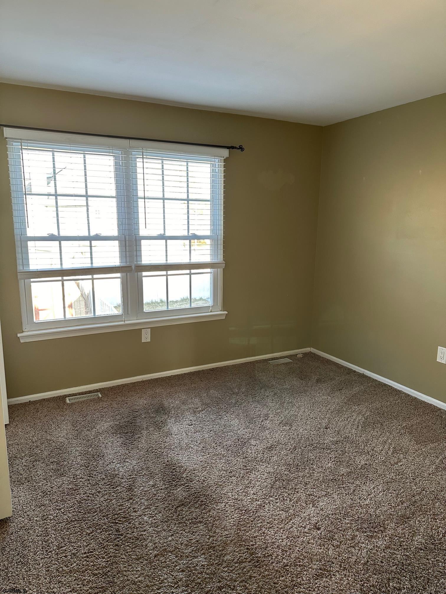 19 Cedar Court Somers Point, NJ 08244 - Photo 5 of 20 an empty room with a window