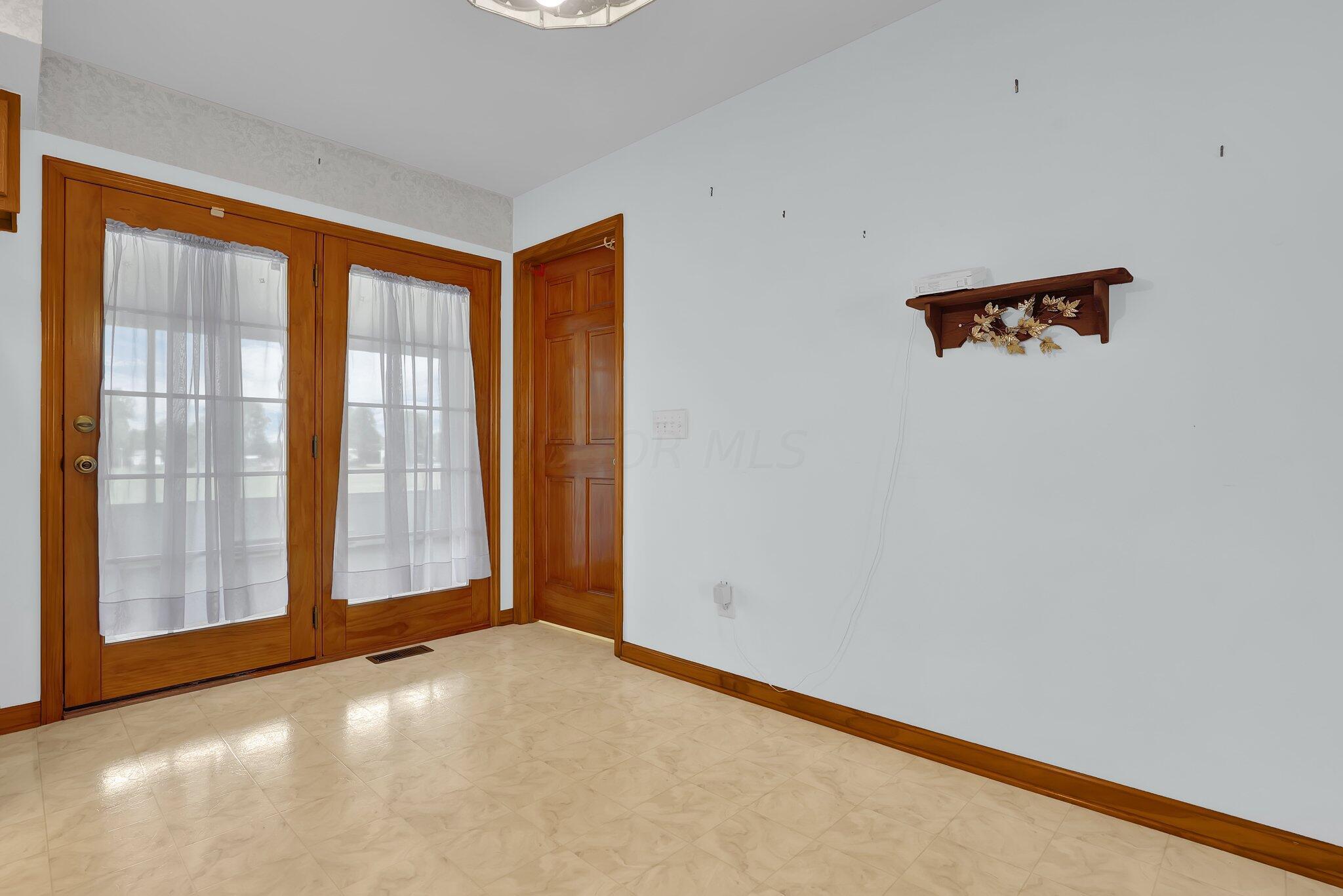12632 London Road Orient, OH 43146 - Photo 14 of 49 36-web-or-mls-12632-london-rd