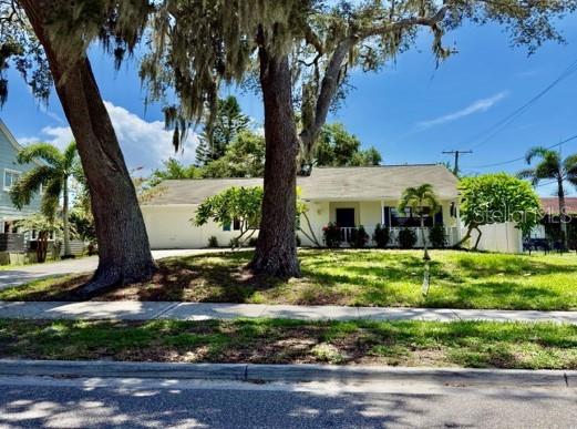 217 South Spring Boulevard Tarpon Springs, FL 34689 - Photo 1 of 21 Gallery Image 1