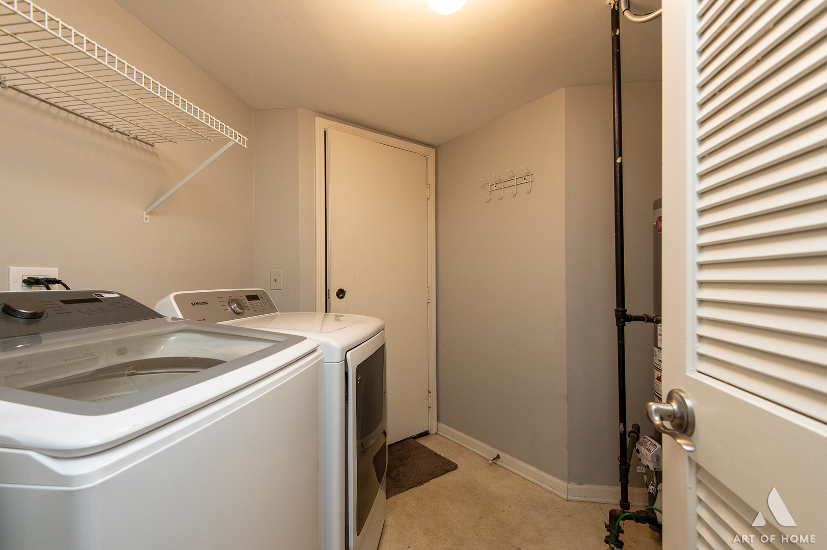 61 Willow Parkway Buffalo Grove, IL 60089 - Photo 27 of 34 a utility room with dryer and washer