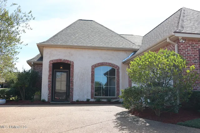 $324,900 | 406 Providence Drive, Brandon, MS 39042