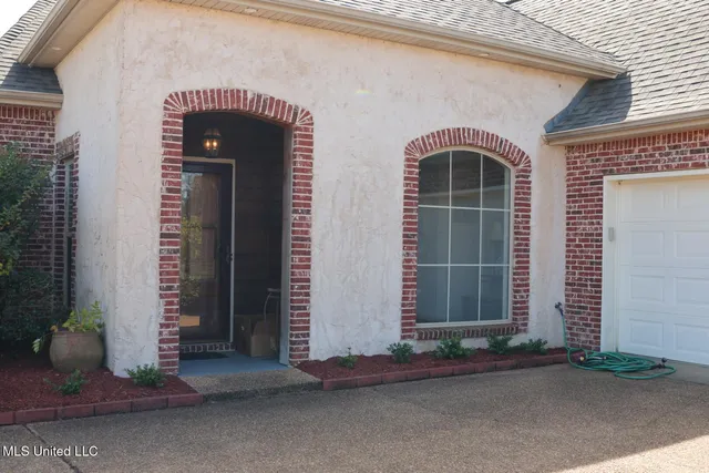 $324,900 | 406 Providence Drive, Brandon, MS 39042