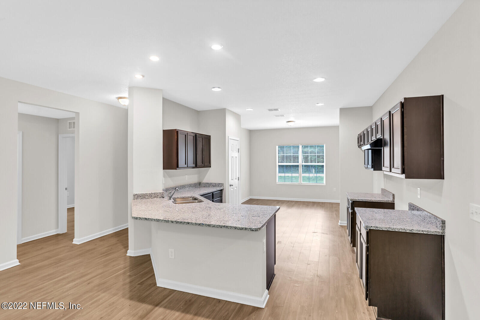 15453 Younis Road West Jacksonville, FL 32218 - Photo 9 of 24 Kitchen