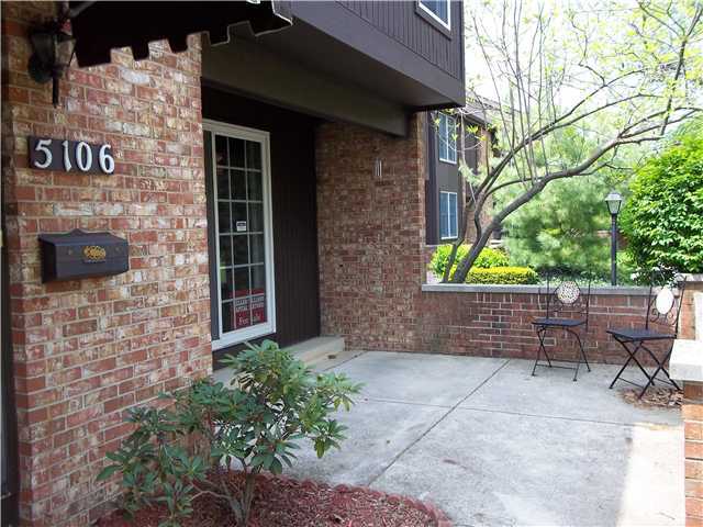 5106 Ranstead Court, Unit 6 Columbus, OH 43220 - Photo 2 of 12