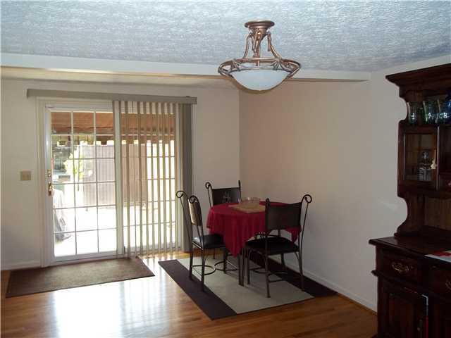 5106 Ranstead Court, Unit 6 Columbus, OH 43220 - Photo 4 of 12