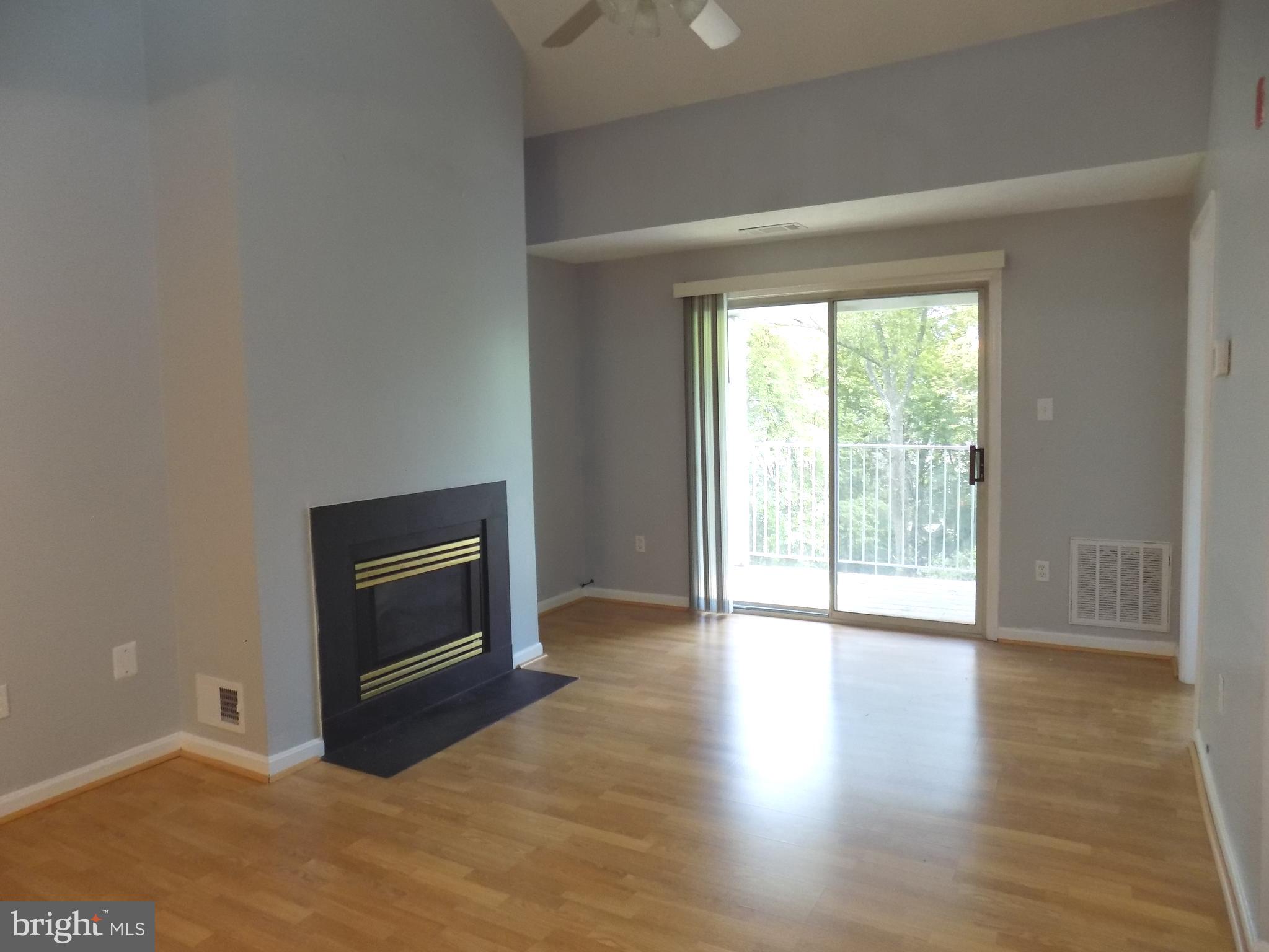 784 Kennington Road Reisterstown, MD 21136 - Photo 13 of 31 Living Room