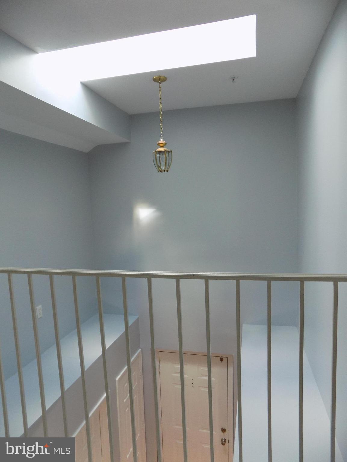 784 Kennington Road Reisterstown, MD 21136 - Photo 20 of 31 Second Skylight