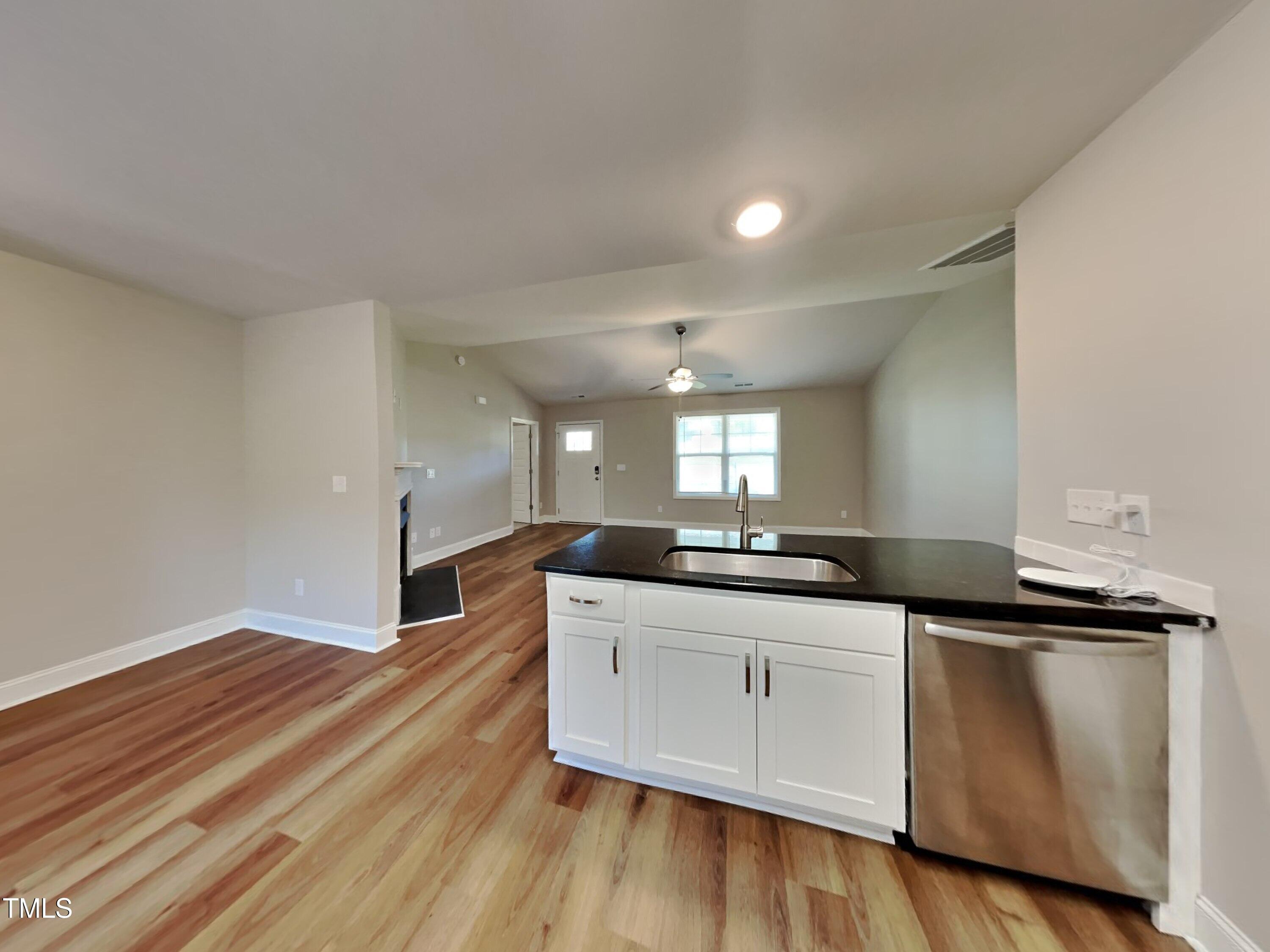 58 Hunter Fox Trail Benson, NC 27504 - Photo 4 of 16 Photo #4