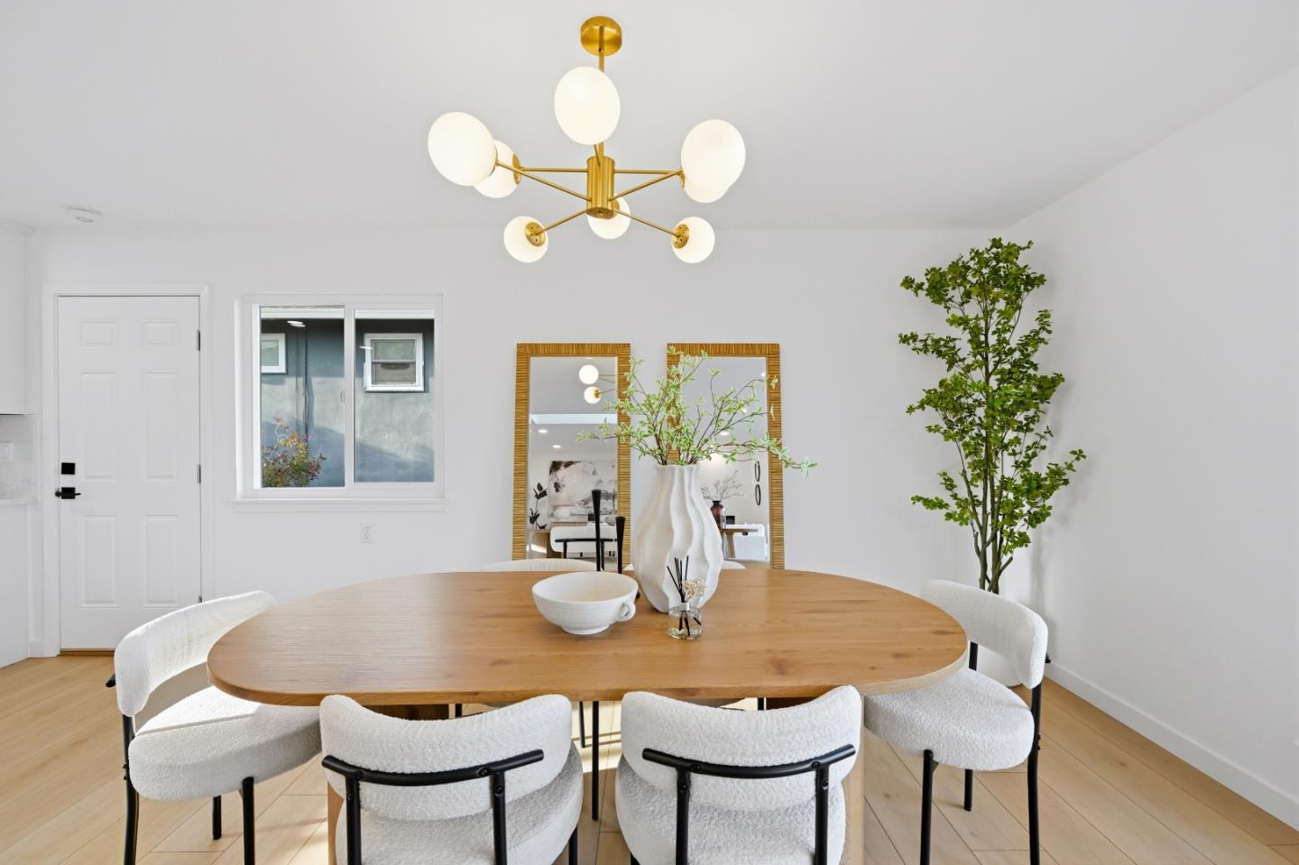 1609 Molitor Road Belmont, CA 94002 - Photo 27 of 162