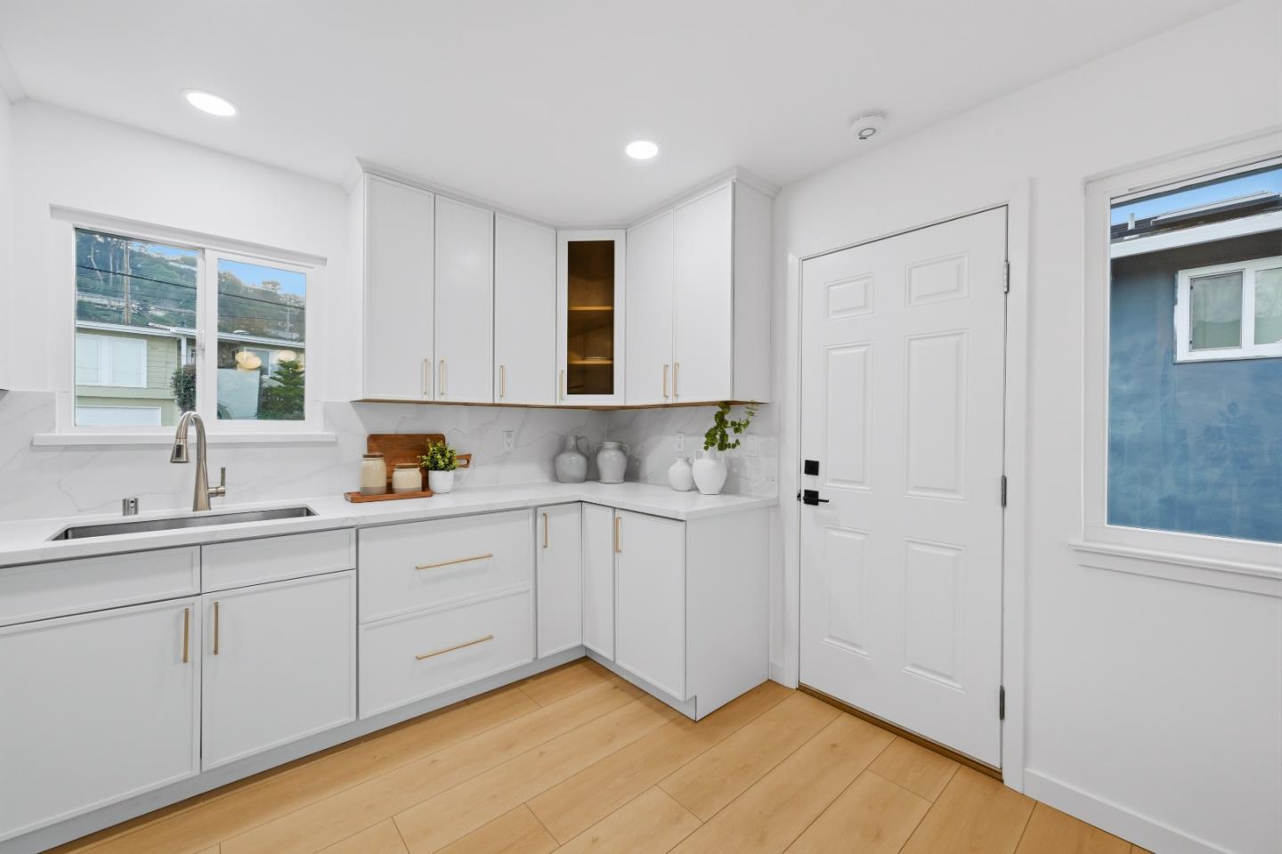 1609 Molitor Road Belmont, CA 94002 - Photo 40 of 162