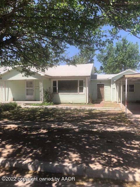 1906 South Colgate Street Perryton, TX 79070 - Photo 1 of 8 1906 S. Colgate Dr. front w:ga