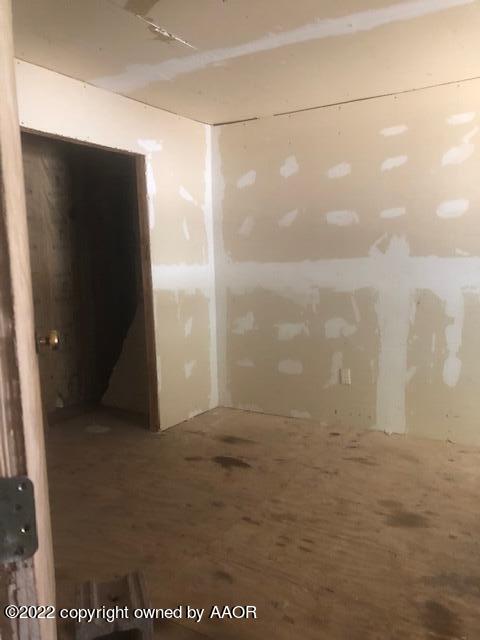 1906 South Colgate Street Perryton, TX 79070 - Photo 6 of 8 Extra room