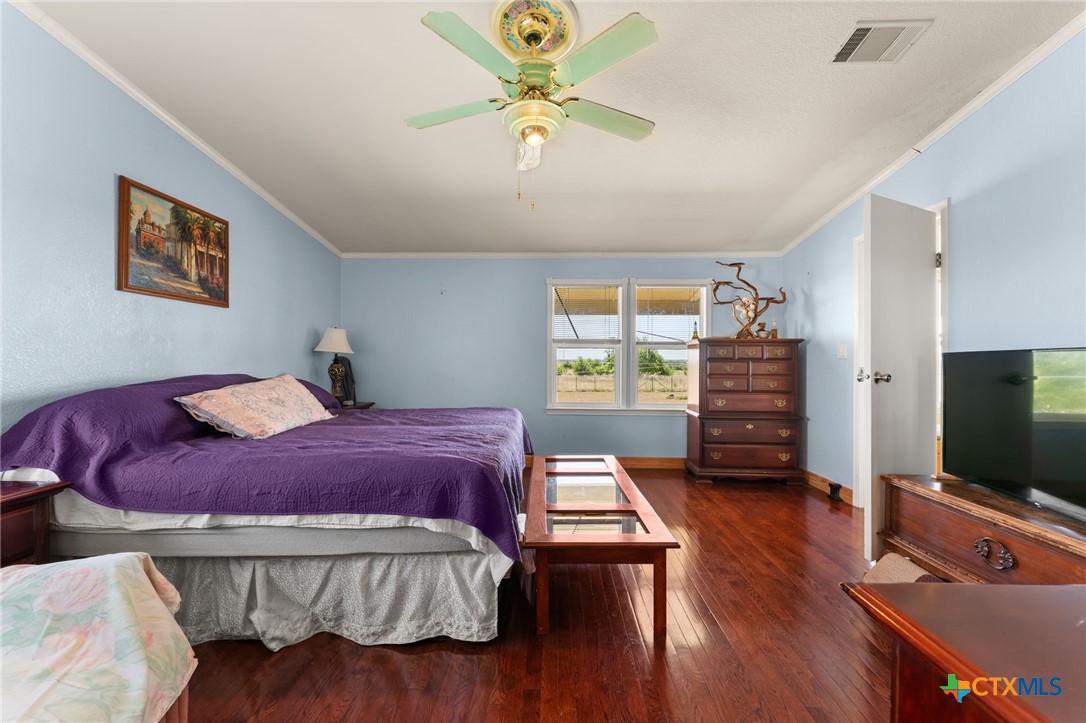 2124 Hackberry Road Salado, TX 76571 - Photo 19 of 41 Primary bedroom in main home