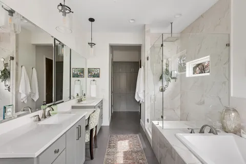 $2,400,000 | 22 Margranita Crescent, Austin, TX 78703