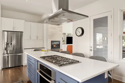 $2,400,000 | 22 Margranita Crescent, Austin, TX 78703