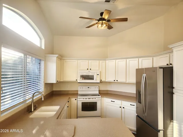 $2,050 | 4825 West Piute Avenue, Glendale, AZ 85308