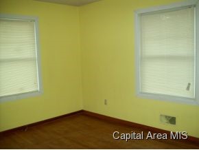 3033 East Carpenter Street Springfield, IL 62702 - Photo 3 of 6
