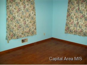 3033 East Carpenter Street Springfield, IL 62702 - Photo 4 of 6