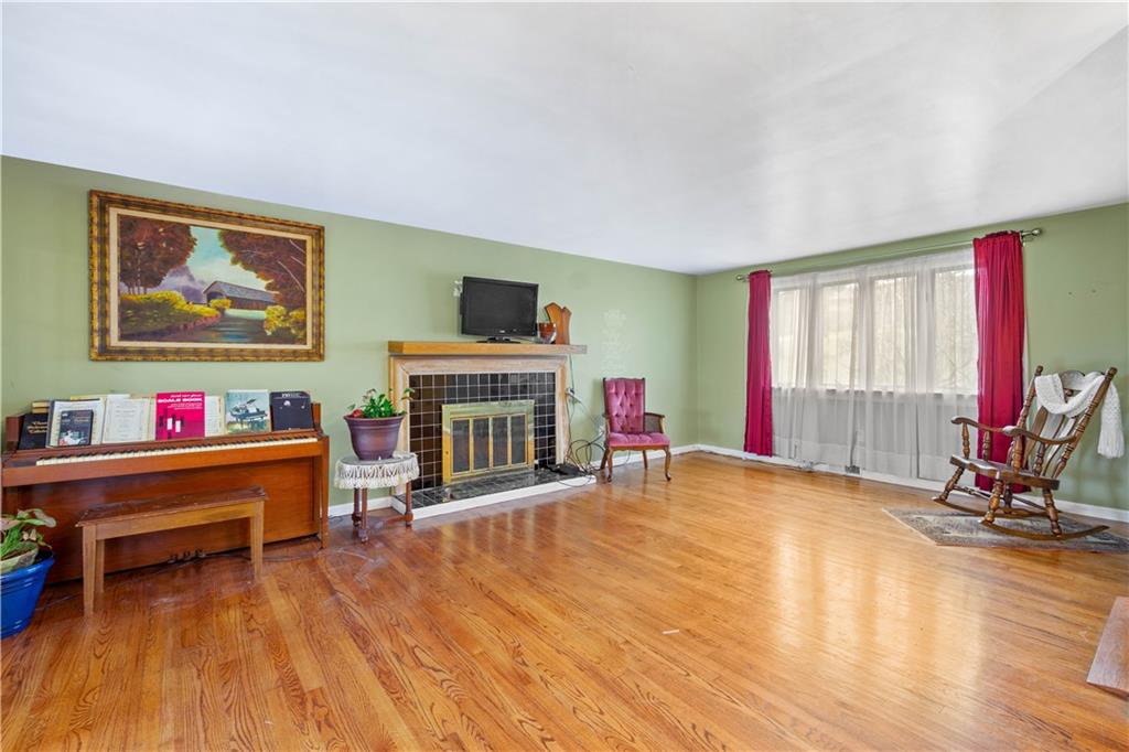 103 Johnston Road McMurray, PA 15317 - Photo 6 of 25 Gallery Image 6