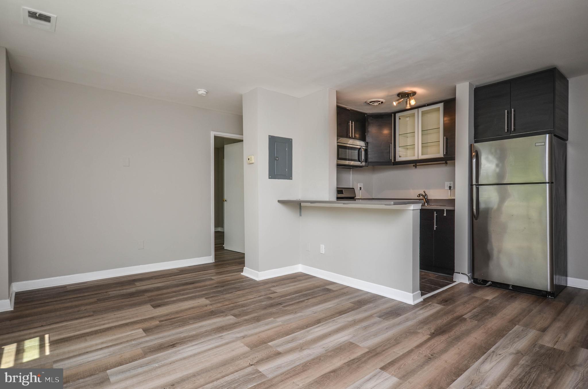 4840 MacArthur Boulevard Northwest, Unit 404 Washington, DC 20007 - Photo 3 of 19