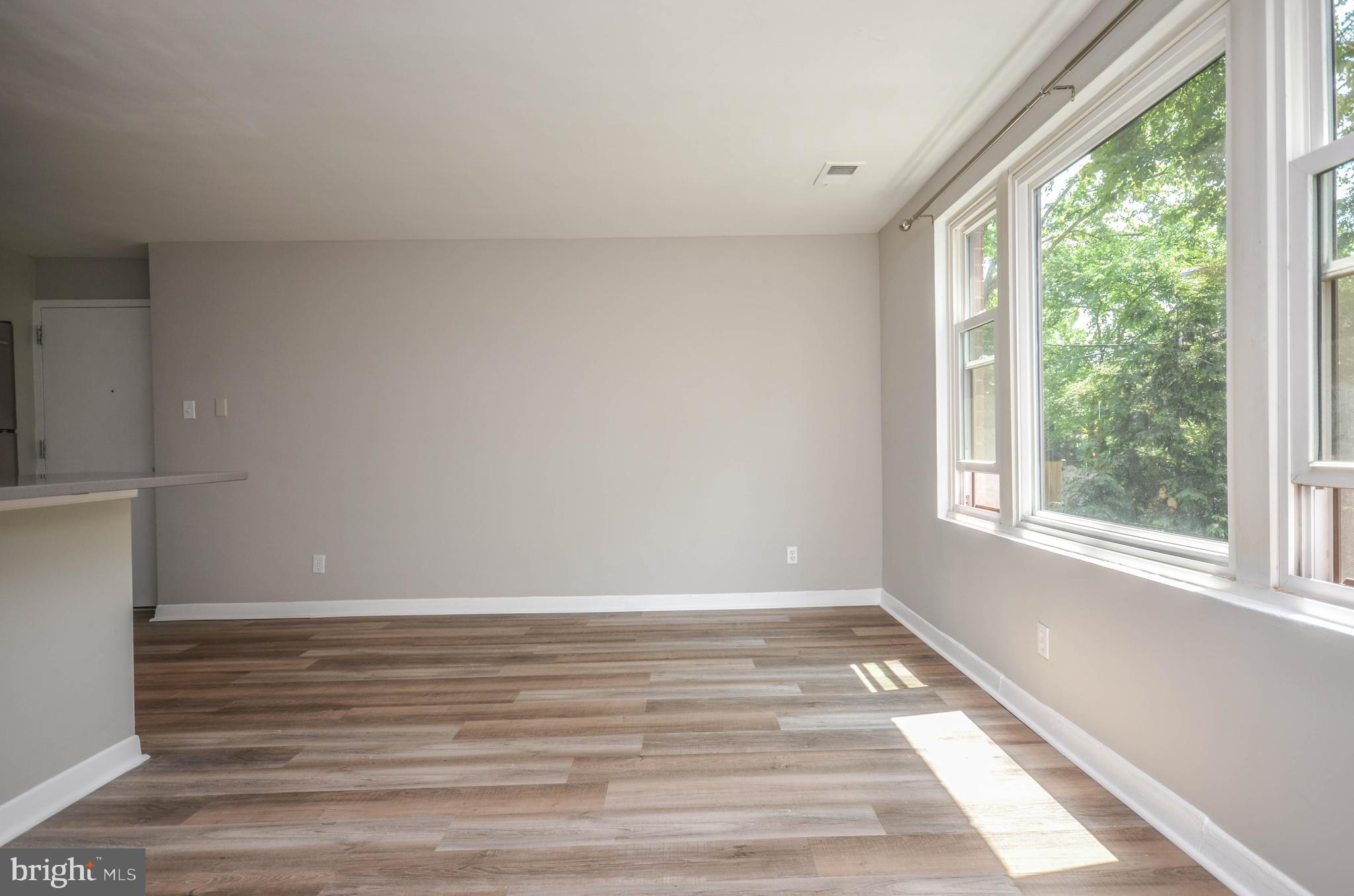 4840 MacArthur Boulevard Northwest, Unit 404 Washington, DC 20007 - Photo 5 of 19