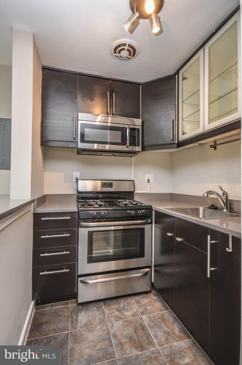 4840 MacArthur Boulevard Northwest, Unit 404 Washington, DC 20007 - Photo 9 of 19