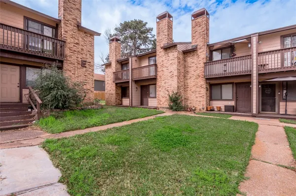 $1,250 | 2521 Crosstimbers Street, Unit D1, Huntsville, TX 77320
