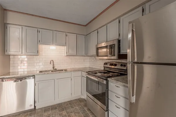 $1,250 | 2521 Crosstimbers Street, Unit D1, Huntsville, TX 77320