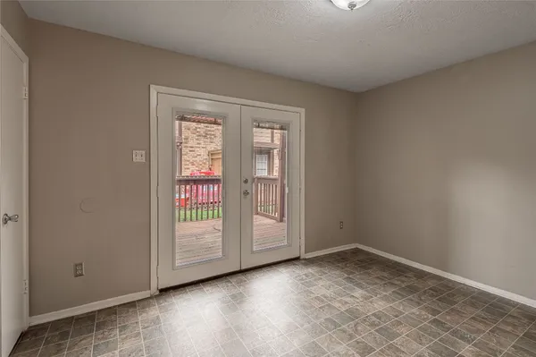 $1,250 | 2521 Crosstimbers Street, Unit D1, Huntsville, TX 77320