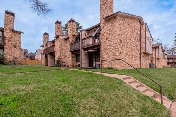 $1,250 | 2521 Crosstimbers Street, Unit D1, Huntsville, TX 77320