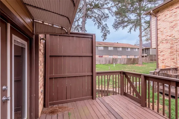 $1,250 | 2521 Crosstimbers Street, Unit D1, Huntsville, TX 77320