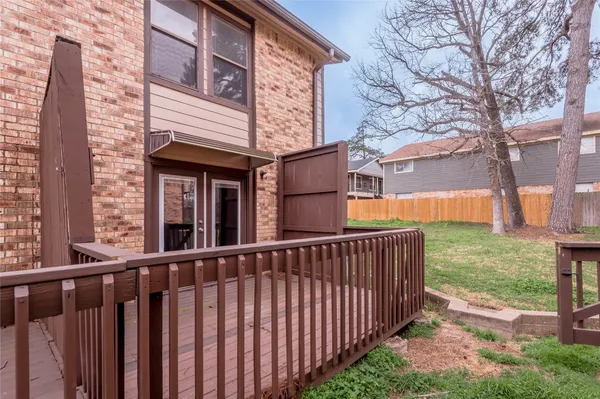 $1,250 | 2521 Crosstimbers Street, Unit D1, Huntsville, TX 77320