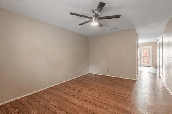 $1,250 | 2521 Crosstimbers Street, Unit D1, Huntsville, TX 77320