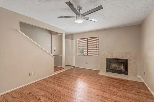 $1,250 | 2521 Crosstimbers Street, Unit D1, Huntsville, TX 77320